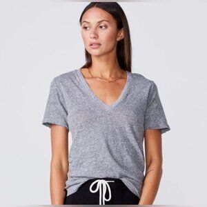 Monrow Fitted V-Neck Tee in Granite Women's XS NWT MSRP: $